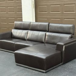 Couch/Sofa Sectional - Brown - Delivery Available 🚛