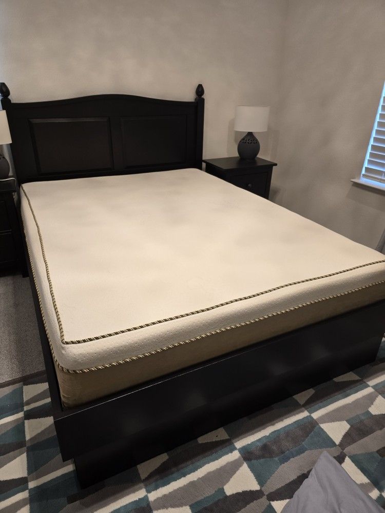Queen Bed With Mattress