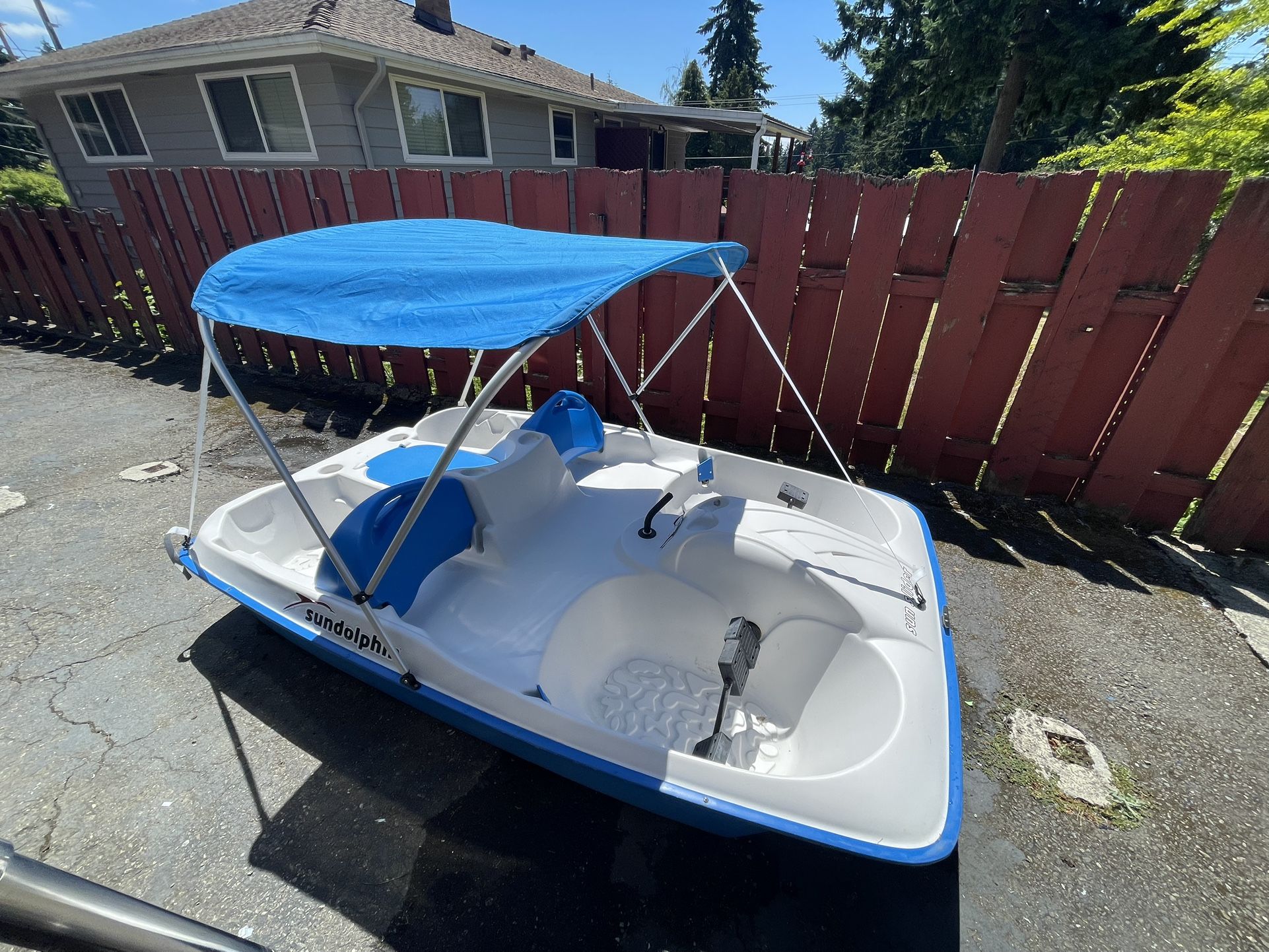 Sun dolphin - Sun Slider - 5 Person - Pedal Boat