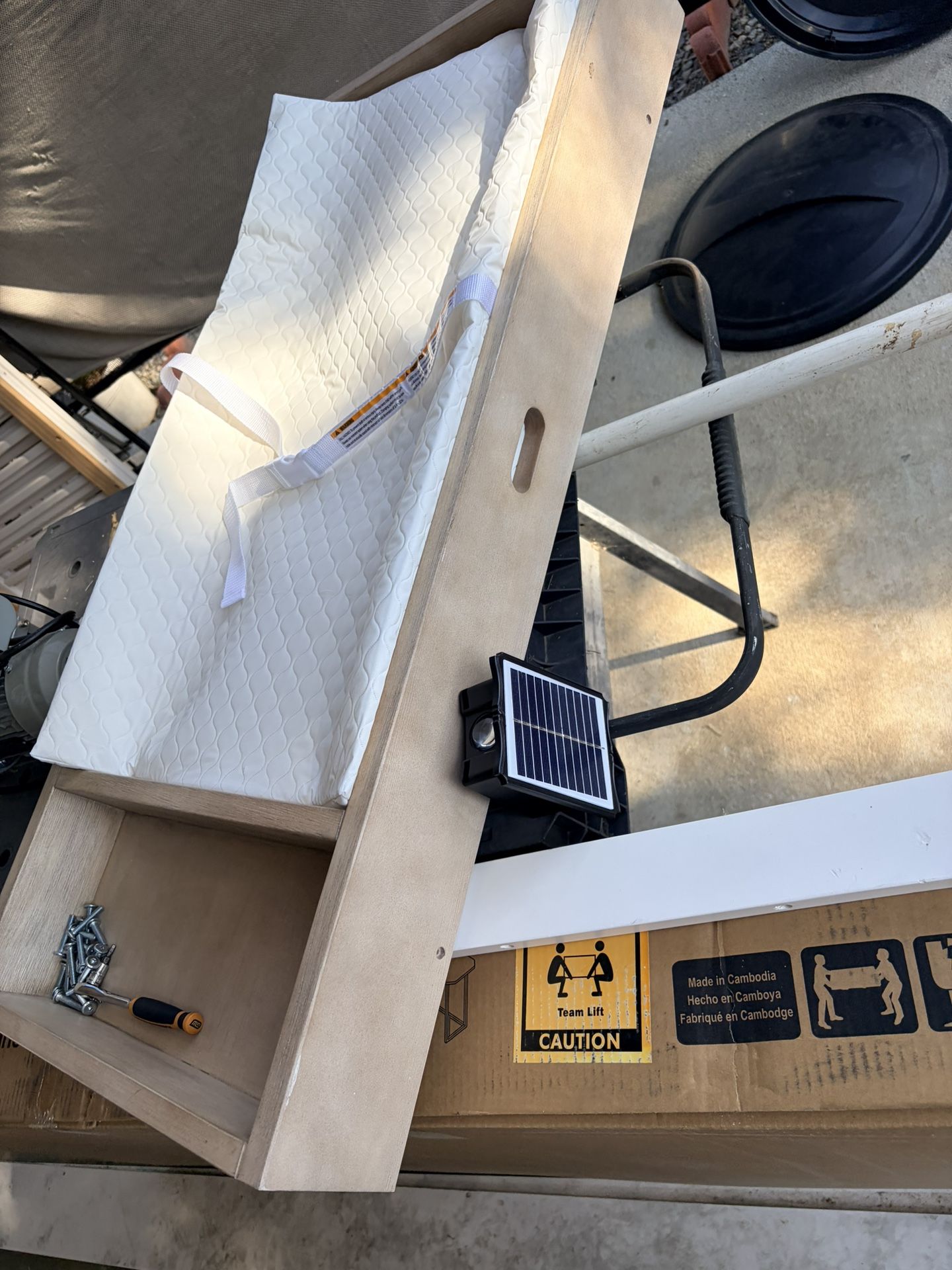 FREE New Baby Changing Topper And Pads