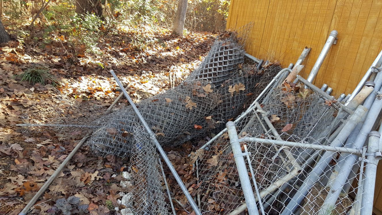 Used Chain link Fence 200+ ft & Gates