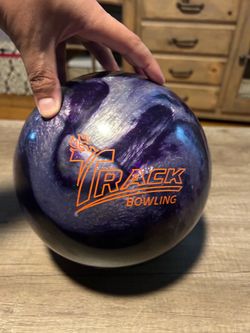 Bowling Ball 🎳