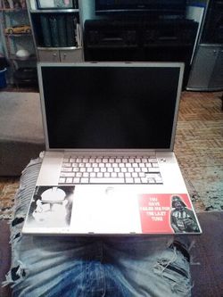 MacBook G4 17inch 120gigs (read)