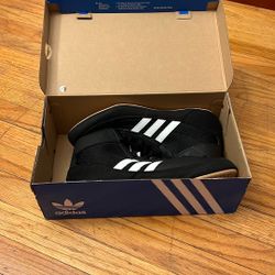 New Men’s Adidas Wrestling Shoes Size 10