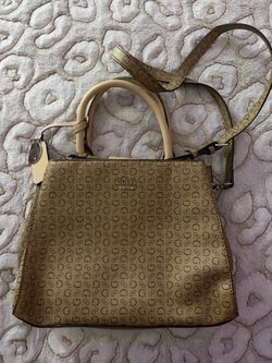 Purse ( Guess Brand )