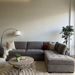 Thomasville Miles Sectional Recliner Couch