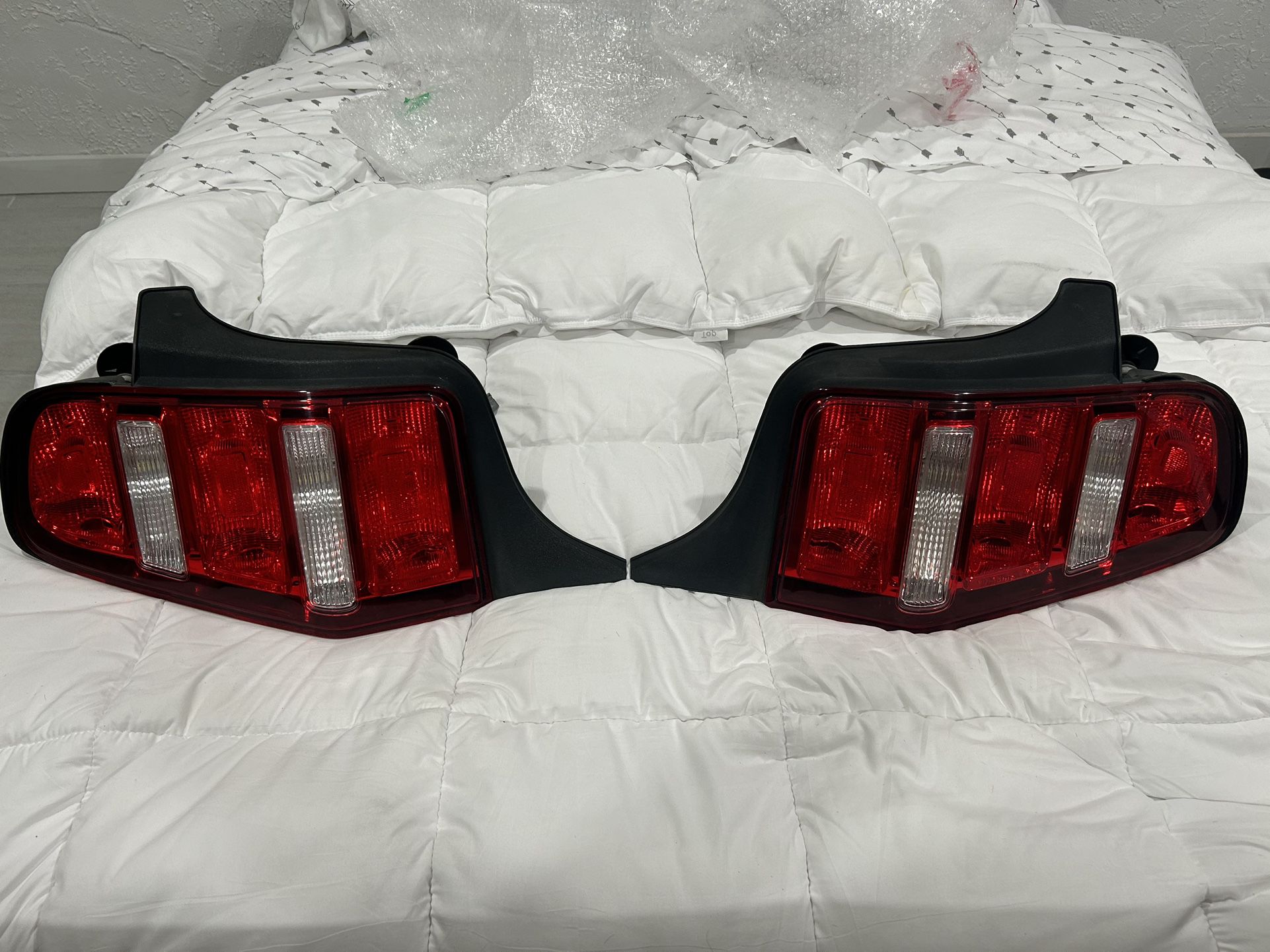2012 Ford Mustang Gt Tail Lights