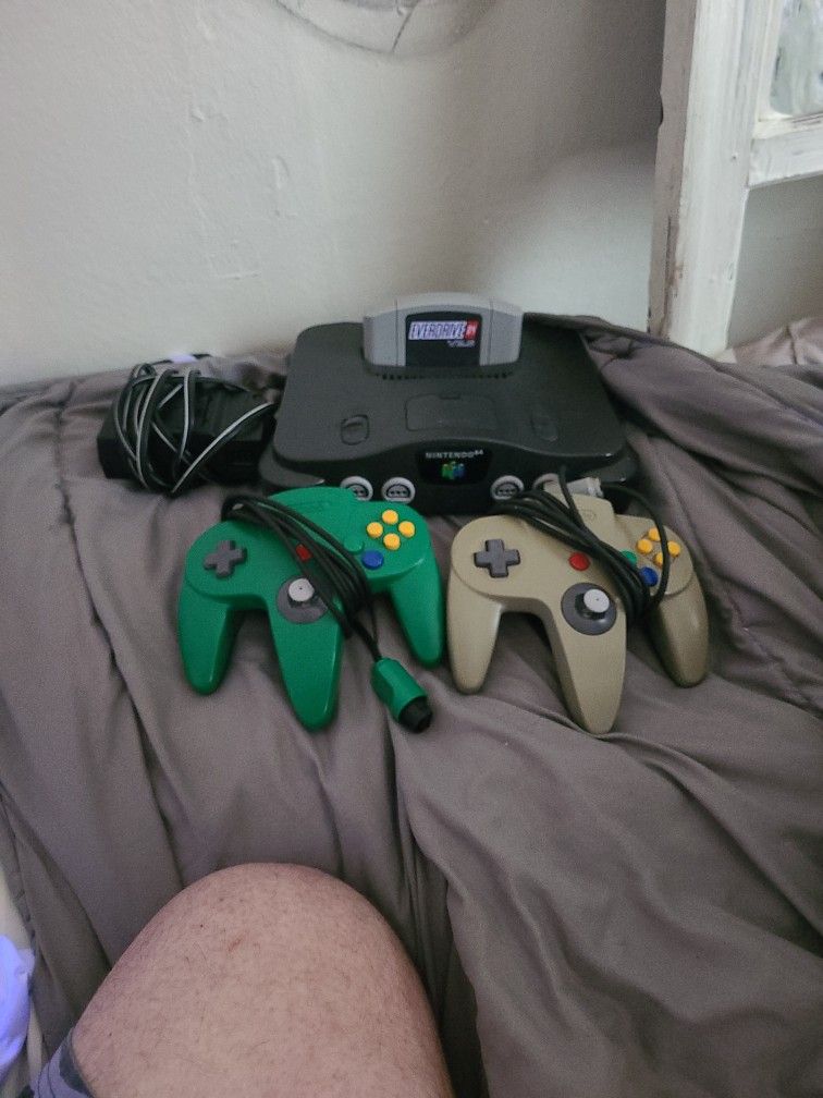 Nintendo 64 (N64) With 2 Controllers, The Everdrive 2.5 Cartridge + Micro SD Card (With Probably Every N64 Games Loaded)