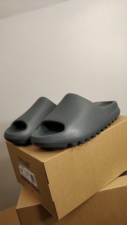 Yeezy Slide Slate Marine size 10