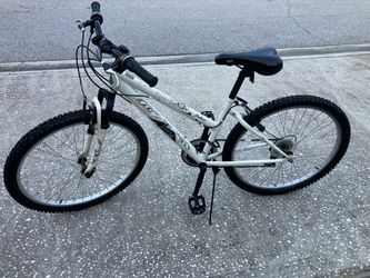 Woman’s Bicycle 26”