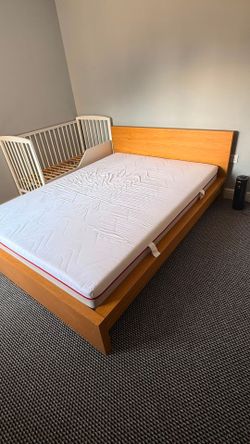 Queen size bed for sale
