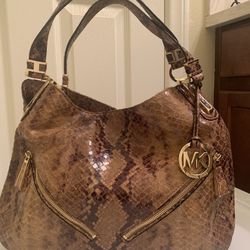 Snake Embossed Medium Leather Shoulder Bag 