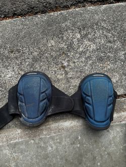 Knee pads $10