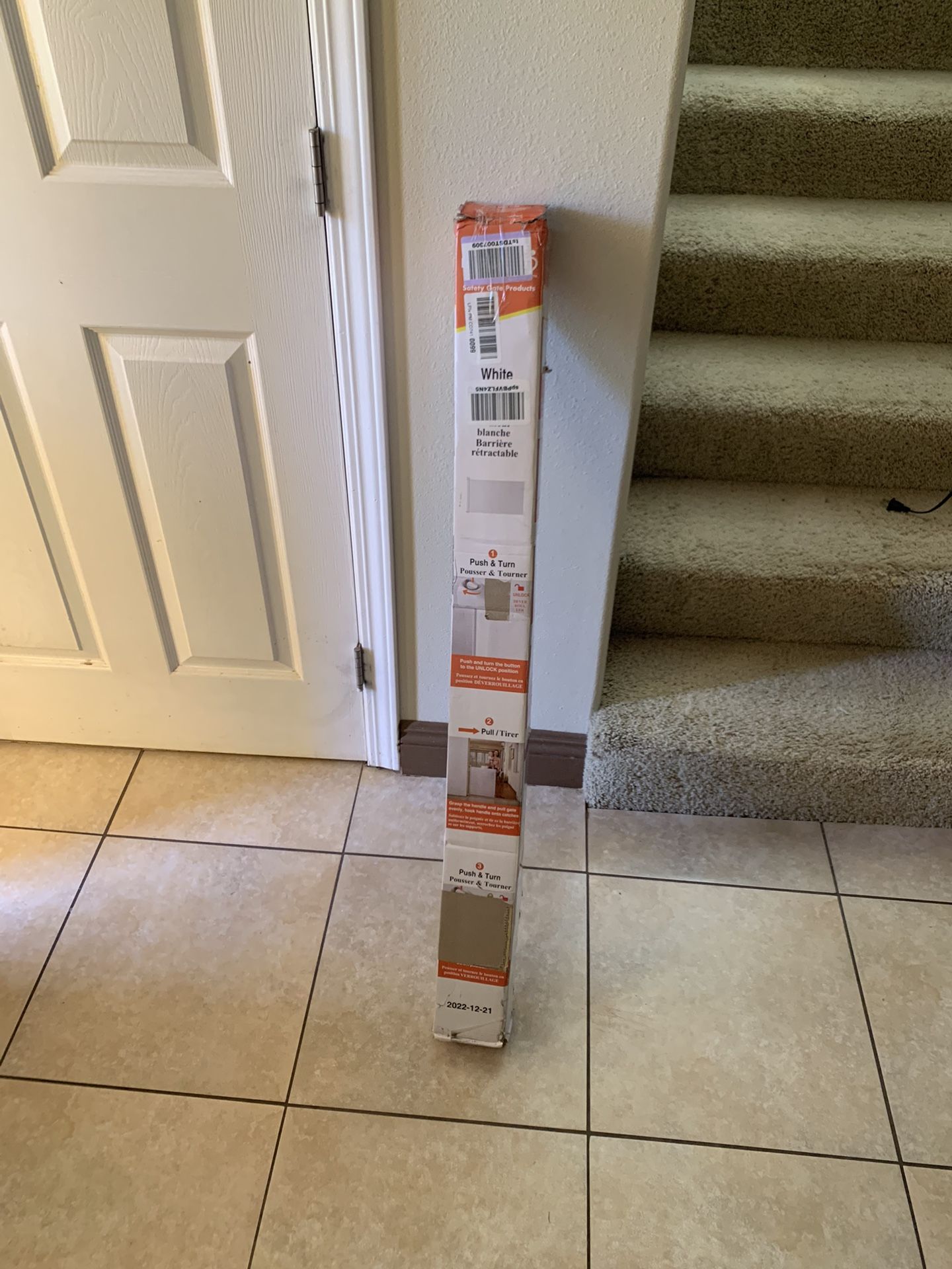 White Retractable Baby Gate New Never Used