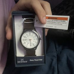 George Easy Read Dial Leather Band Watch 