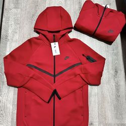 Red Fleece Nike Tech