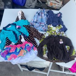 $10 Baby girl bundle clothes 6-9mo and 12mo, 7 pieces  Ropa de pequeña bebé