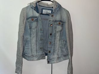Jean jacket size medium women’s