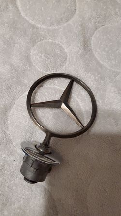 Mercedes Hood Emblem
