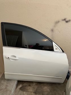 Nissan Altima right front door