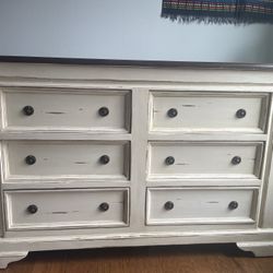 Farmhouse Media Console 