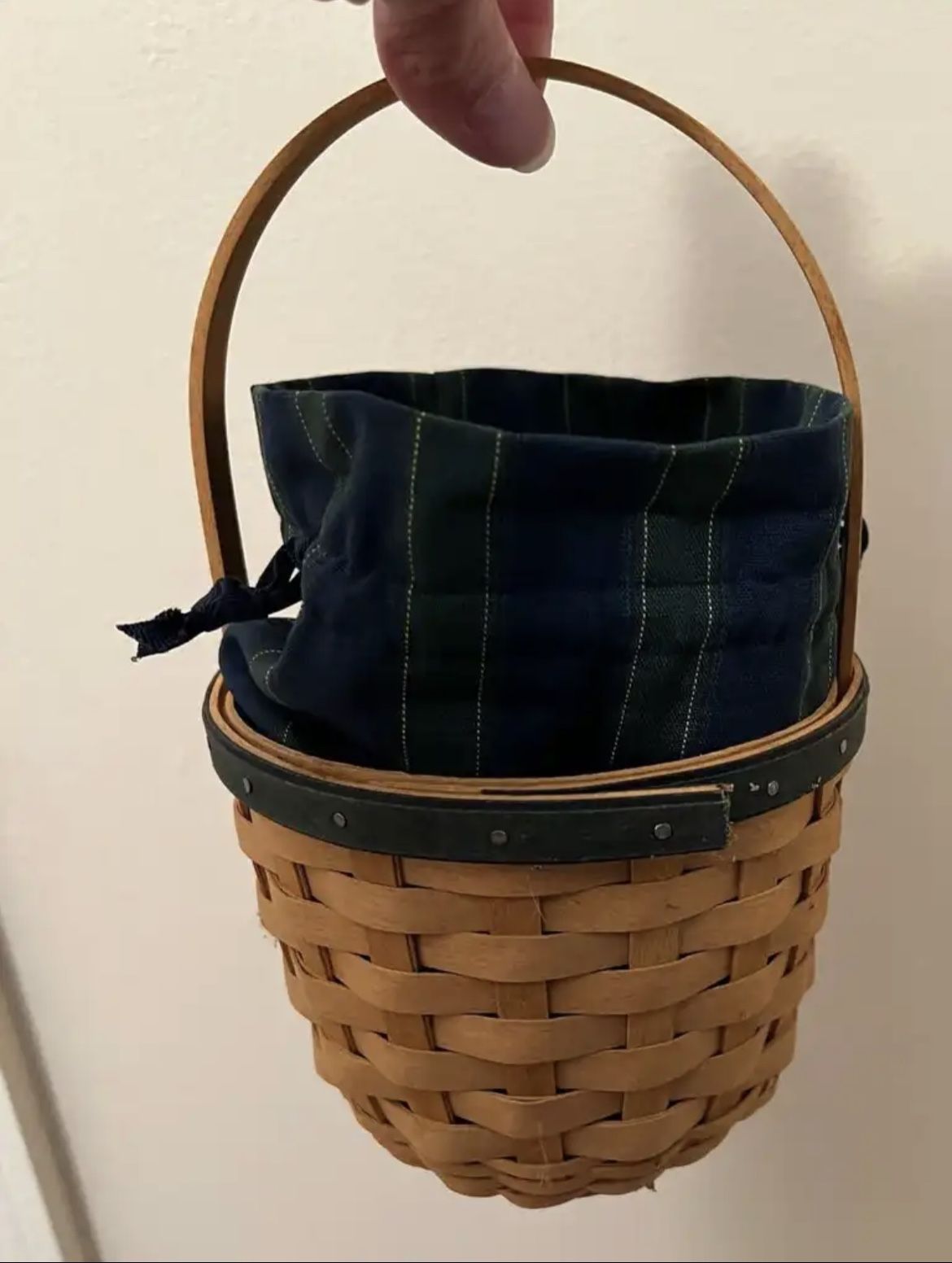 2004 Collectors Club Longaberger Basket