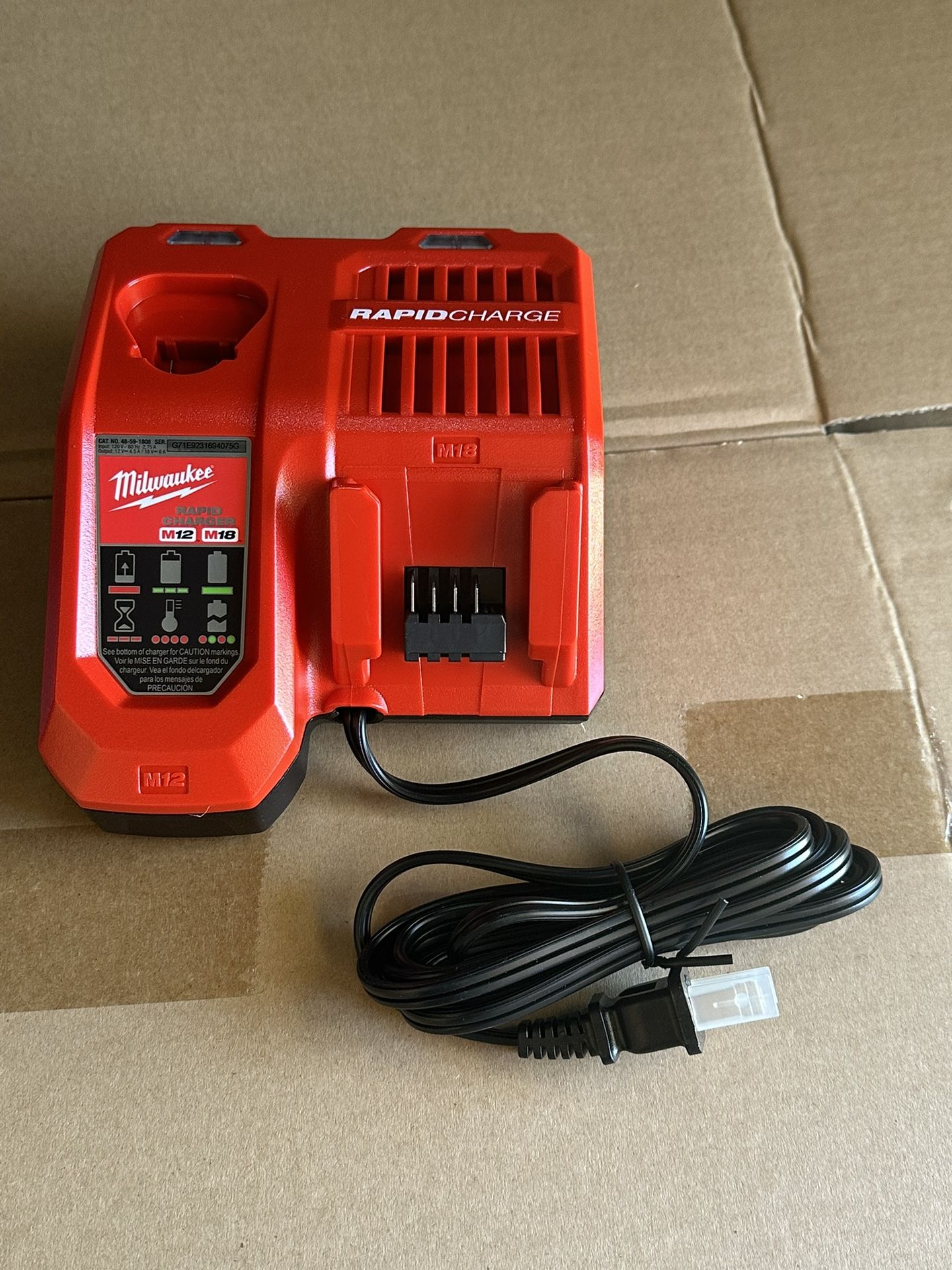 Milwaukee m12/m18 RAPID Charger