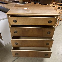 Vintage 4 Drawer Dresser