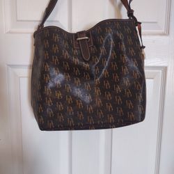 Dooney & Bourke Bag