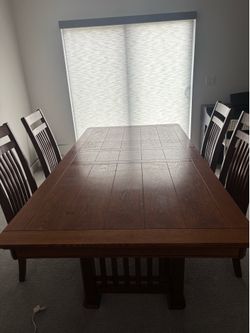 6-8 Dining table set