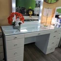 Vanity Set, Glossy Finish 