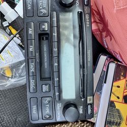 OEM 2007 Toyota Highlander Radio 