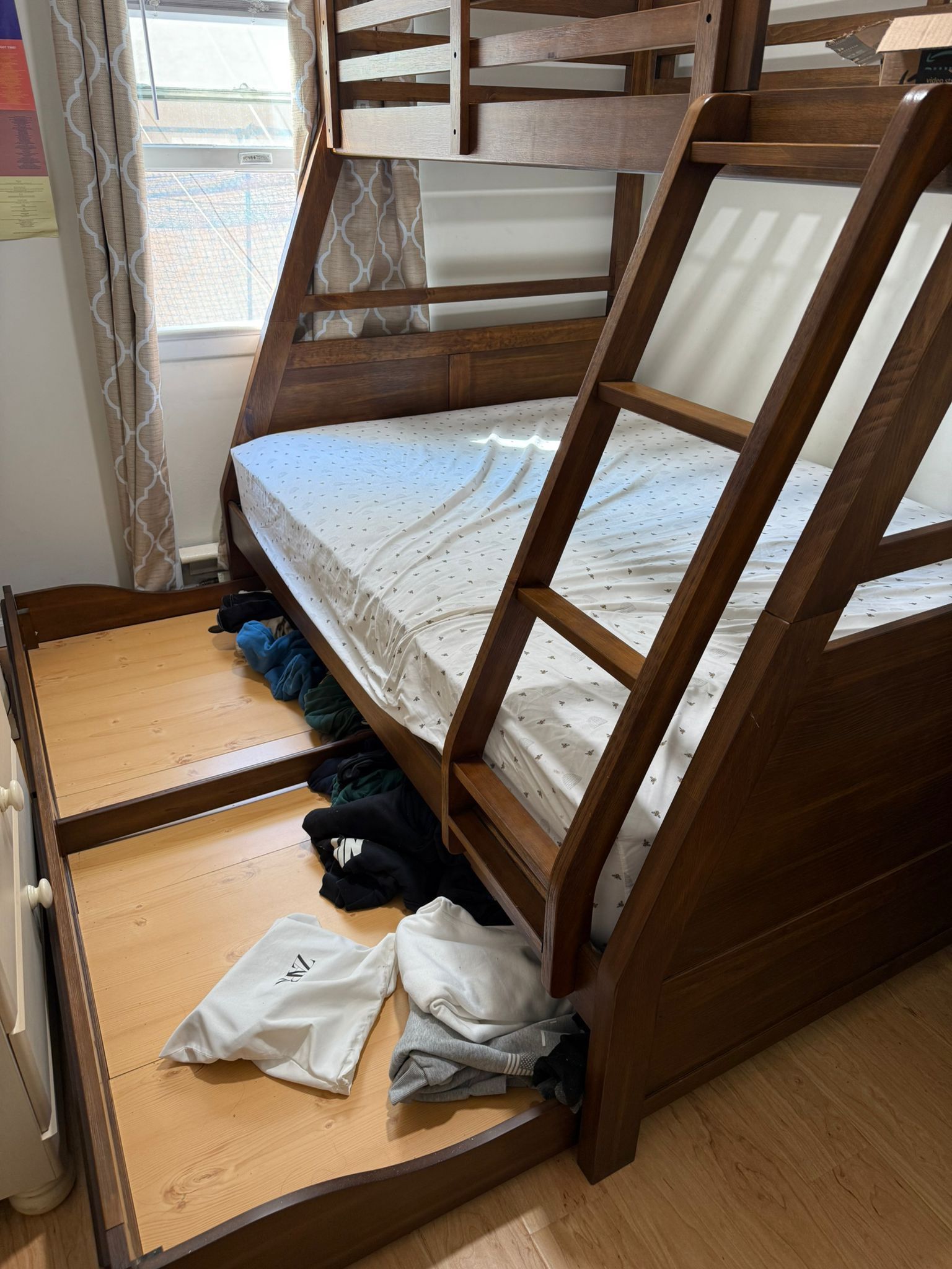 Bunk Bed Twin And Full With Mattress like New