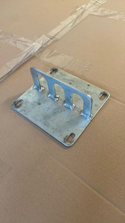 Carburetor mounted engine removal plate