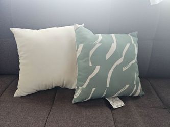 Set Of 2 Room Essentials Sage Green & White Abstract Throw Pillows 18x18 Square

Color shade may differ slightly due to lighting