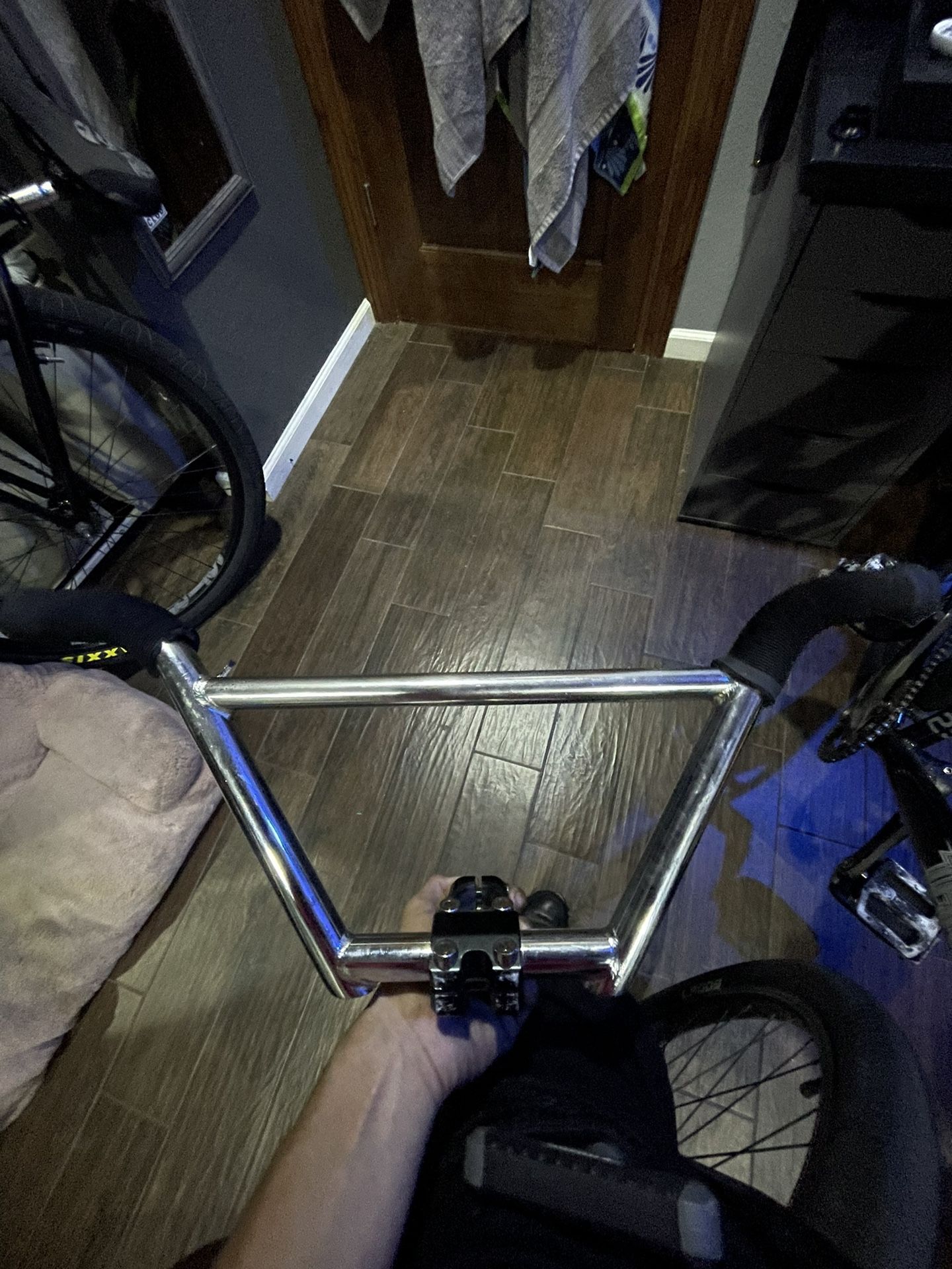 Chrome Throne Bars 