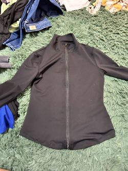 zip up shirt