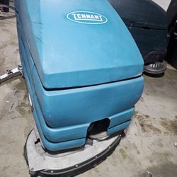Floor Scrubber  Tennant 5680