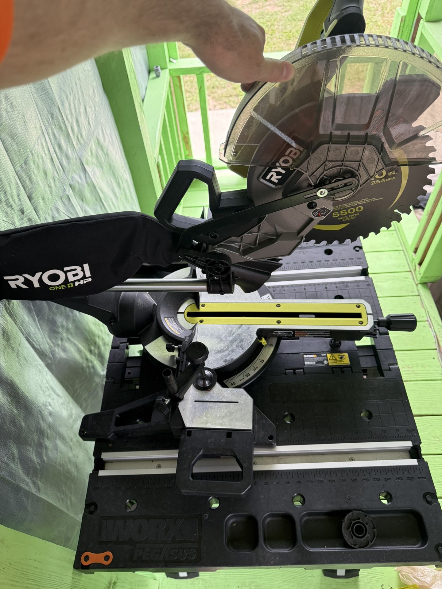 Ryobi 10inch 18v Li Io. Brushless Miter Saw