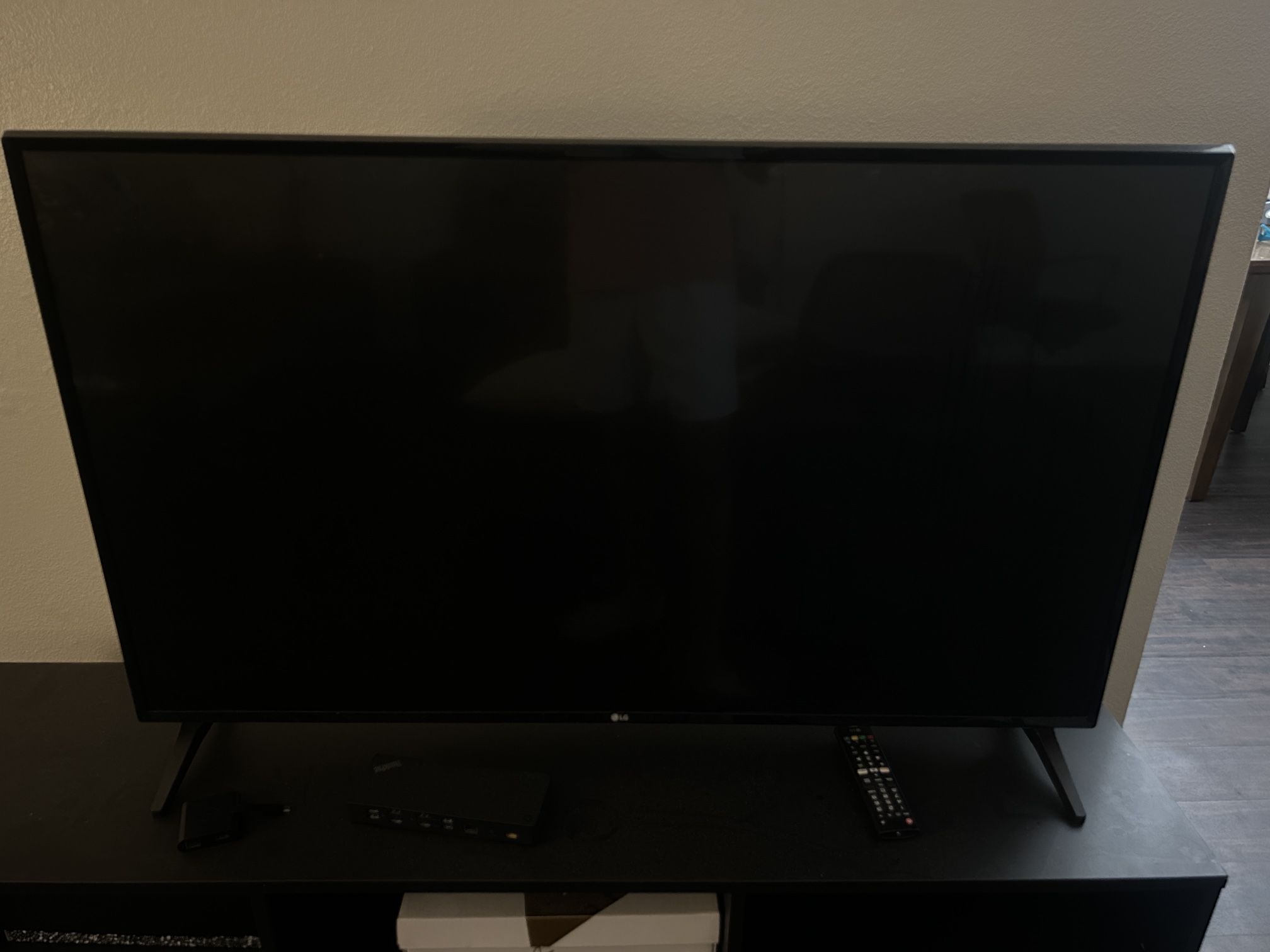 LG 49Inch Smart TV
