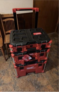 Milwaukee PACKOUT Rolling Tool Box Stack