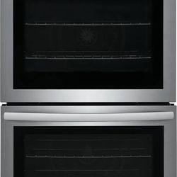 Still in box!!! Frigidaire Gallery 30″ double wall oven-