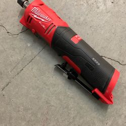 Milwaukee Fuel Brushless Die Grinder With 3-M12 Red lithium XC 5.0 Batteries 