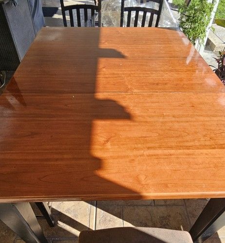 Solid Oak Table With 6 Chair 