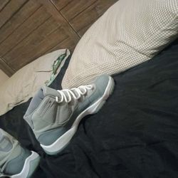 Jordan 11 Cool Greys 