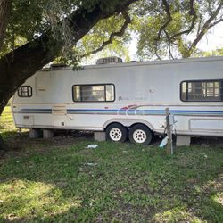 TRASHED OUT TRAILER - NO TITLE