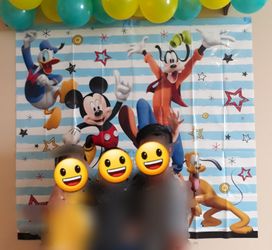 Disney Mickey Mouse on the Go Scene Setter With Props