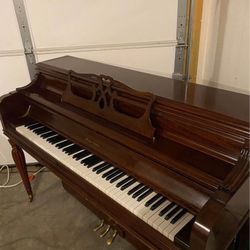 Mason&Hamlin Console Piano