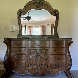 Storage Console Dresser w/ Mirror