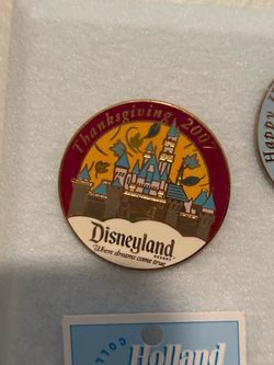 Disney Pin - Cast Member Thanksgiving 2007 Holiday pin